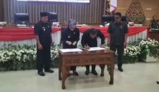 DPRD Pangandaran Tetapkan Persetujuan Raperda Perubahan APBD 2025