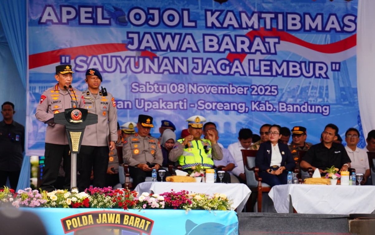 Kapolri Pimpin Apel Ojol Kamtibmas “Sauyunan Jaga Lembur” di Polda Jabar: Wujud Sinergi Menjaga Keamanan dan Ketertiban